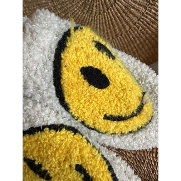 Smiley Face Adult men’s size 10 smiley slippers used - Picture 11 of 12